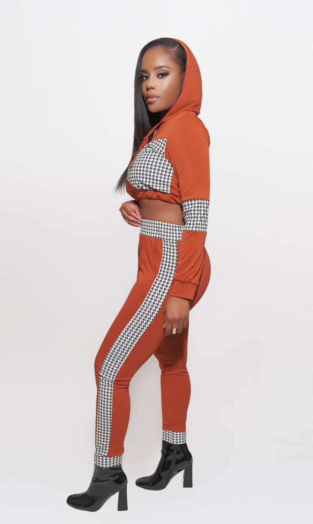Total Styler Checkered Cropped Hoodie & Pants Set
